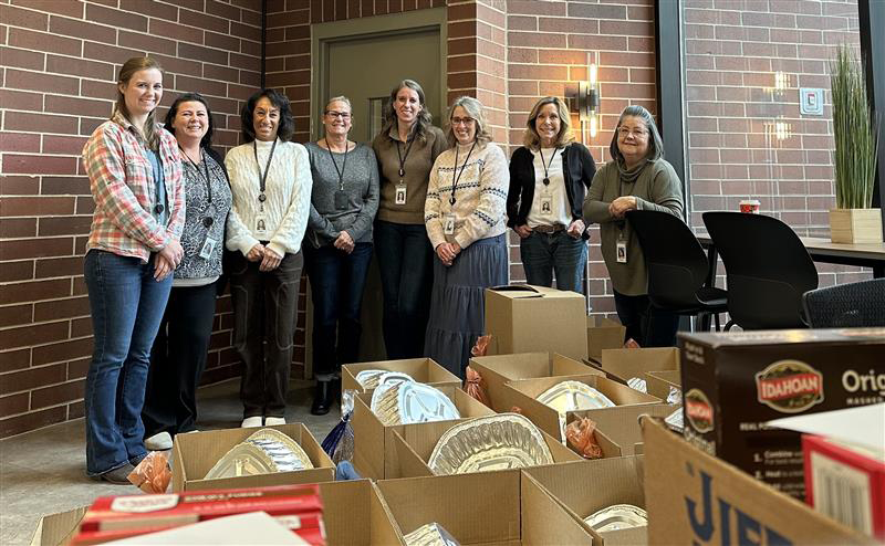 This past Thanksgiving, United Heritage colleagues provided 28 family dinner boxes and grocery gift cards for families in the Treasure Valley.